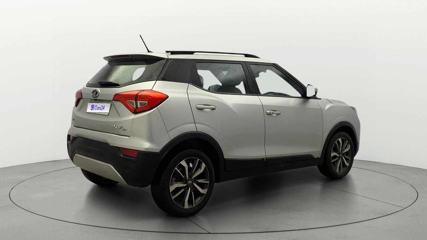 2020 Mahindra XUV300 W8 (O) 1.2 PETROL, Petrol, Manual, 91,363 km, Right Back Diagonal