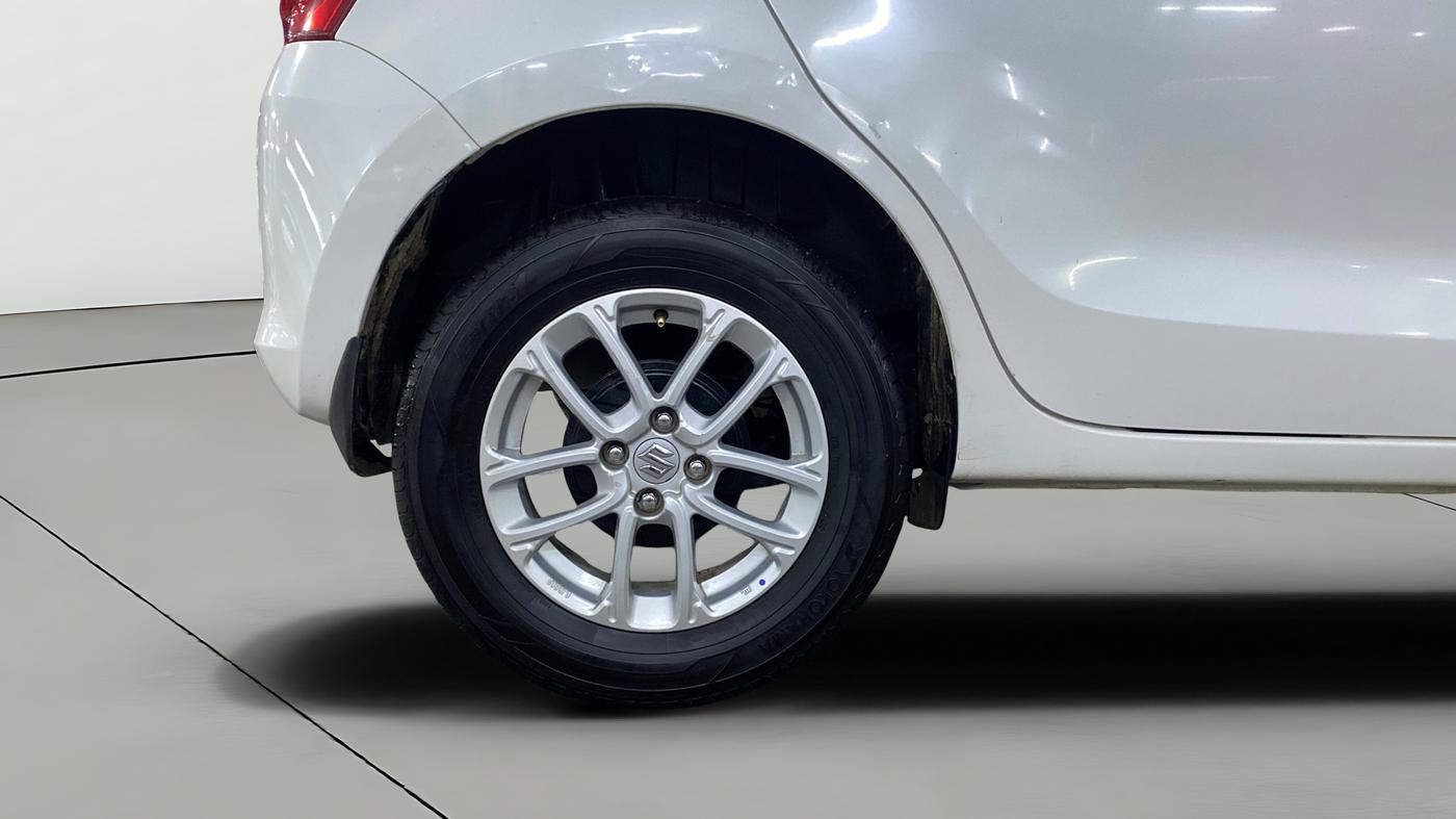 2022 Maruti Swift ZXI, Petrol, Manual, 74,105 km, Right Rear Wheel