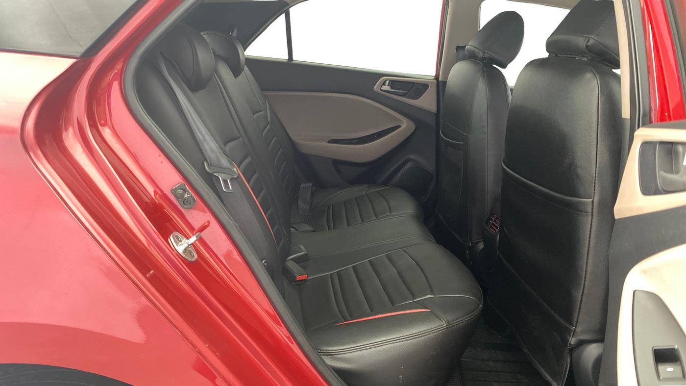 2016 Hyundai Elite i20 ASTA 1.2, Petrol, Manual, 1,02,612 km, Right Side Rear Door Cabin