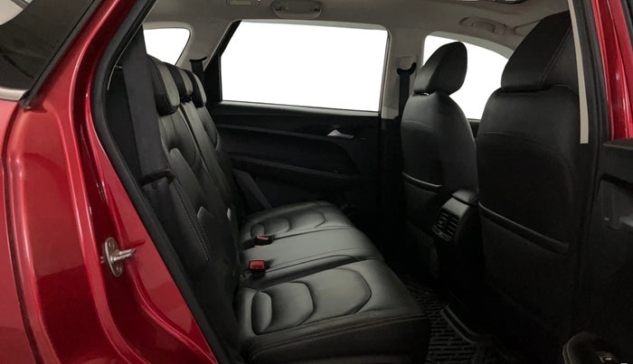 2020 MG HECTOR SHARP 1.5 DCT PETROL, Petrol, Automatic, 94,648 km, Right Side Rear Door Cabin