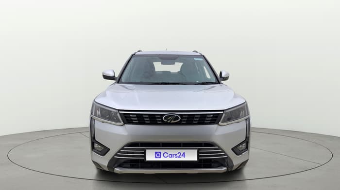 2020 Mahindra XUV300 W8 1.2 PETROL, Petrol, Manual, 67,507 km, Front