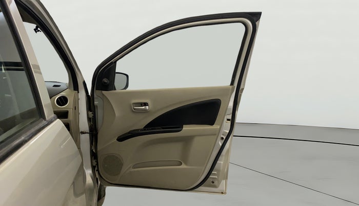 2014 Maruti Celerio VXI, Petrol, Manual, 30,112 km, RHS Front Door