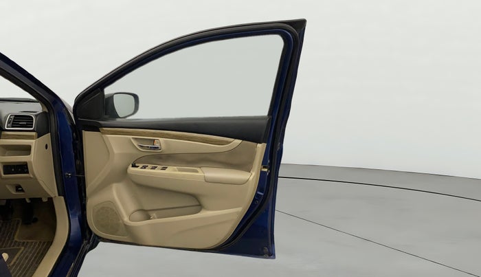 2018 Maruti Ciaz DELTA 1.5 SHVS MT PETROL, Petrol, Manual, 84,113 km, RHS Front Door