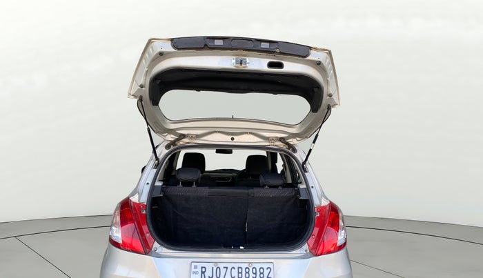 2016 Maruti Swift VXI, Petrol, Manual, 98,587 km, Boot Door Open