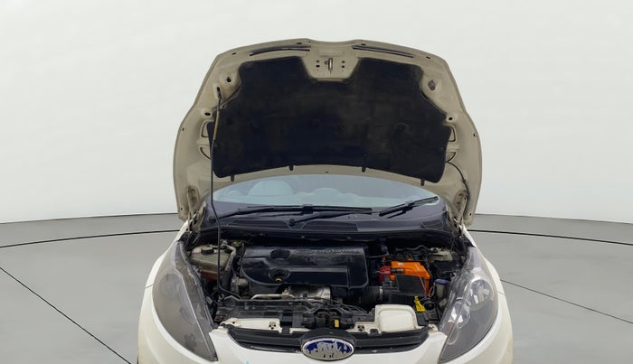 2013 Ford Fiesta STYLE DIESEL, Diesel, Manual, 1,23,128 km, Open Bonet