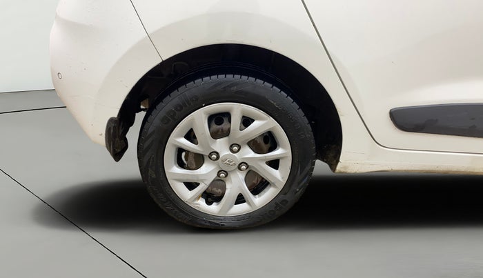 2018 Hyundai Grand i10 SPORTZ U2 1.2 CRDI, Diesel, Manual, 1,13,537 km, Right Rear Wheel