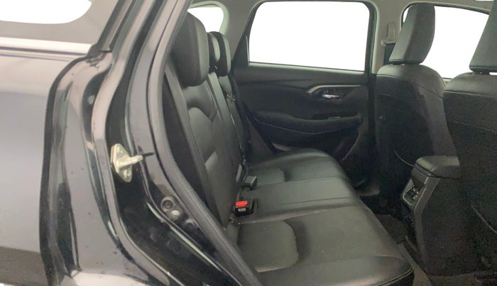 2023 Toyota URBAN CRUISER HYRYDER V AT NEO DRIVE, Petrol, Automatic, 28,770 km, Right Side Rear Door Cabin