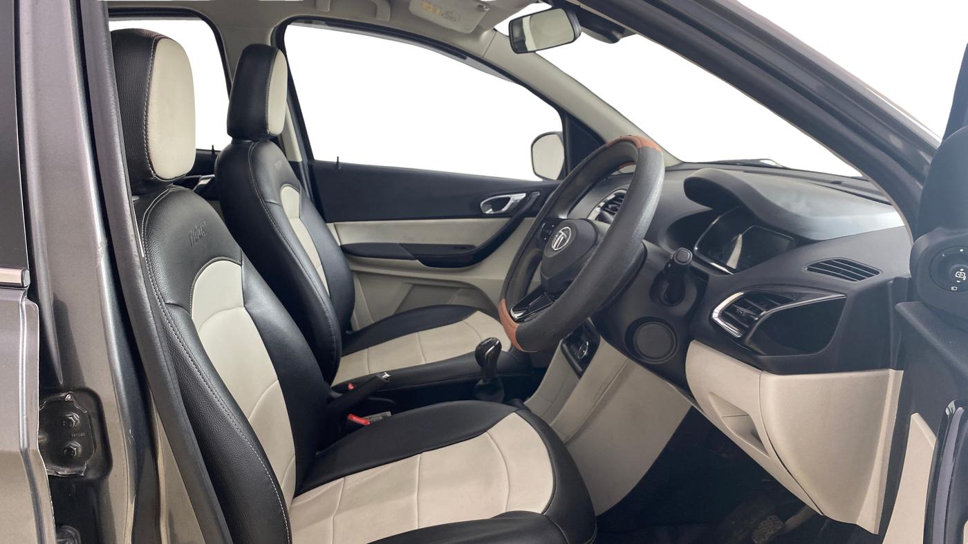 2022 Tata TIGOR XZ PLUS CNG, CNG, Manual, 44,071 km, Right Side Front Door Cabin