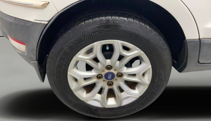2014 Ford Ecosport TITANIUM 1.5L PETROL, Petrol, Manual, 1,18,915 km, Right Rear Wheel