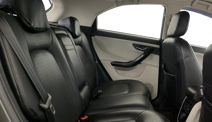 2020 Tata NEXON XZA PLUS SUNROOF PETROL, Petrol, Automatic, 39,033 km, Right Side Rear Door Cabin