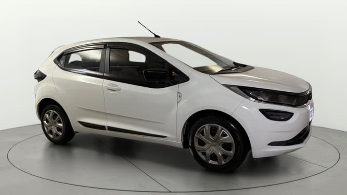 2023 Tata ALTROZ XM PETROL, CNG, Manual, 54,430 km, Right Front Diagonal