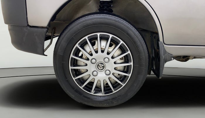 2017 Maruti Eeco 5 STR WITH A/C+HTR, CNG, Manual, 57,736 km, Left Front Wheel