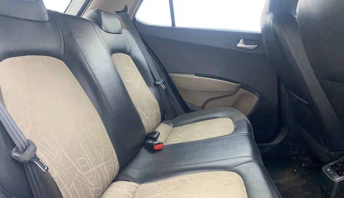 2018 Hyundai Grand i10 SPORTZ AT 1.2 KAPPA VTVT, Petrol, Automatic, 40,043 km, Right Side Rear Door Cabin