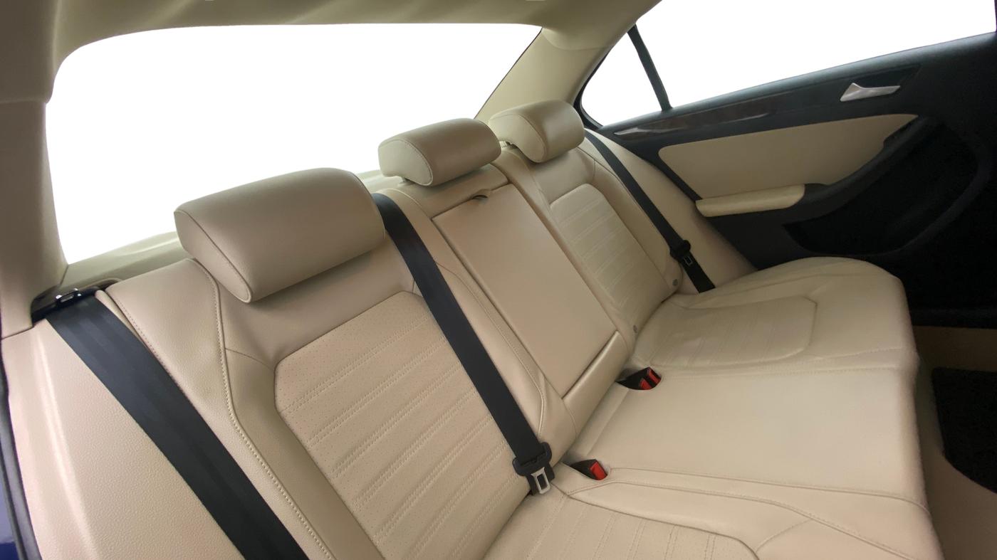2014 Volkswagen Jetta HIGHLINE TDI, Diesel, Manual, 70,639 km, Right Side Rear Door Cabin