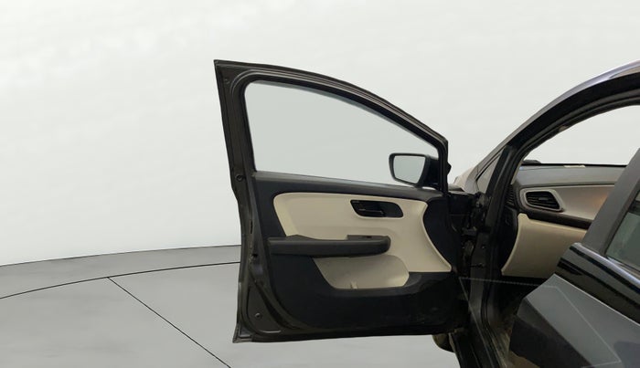 2022 Tata ALTROZ XE PETROL, Petrol, Manual, 51,889 km, LHS Front Door