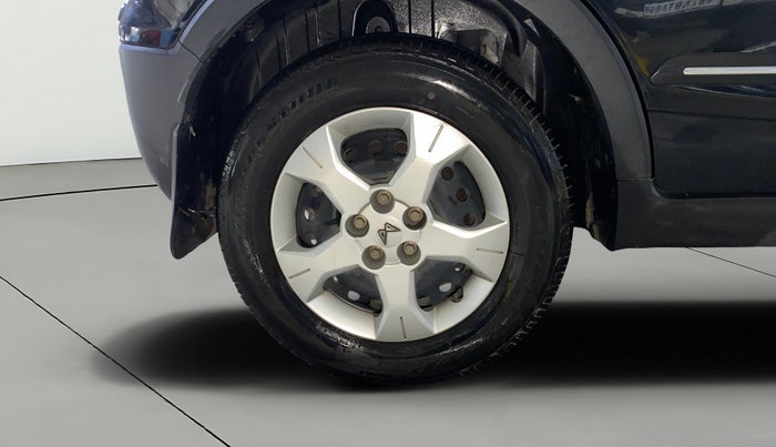 2023 Mahindra XUV300 W6 1.2 PETROL, Petrol, Manual, 8,518 km, Right Rear Wheel