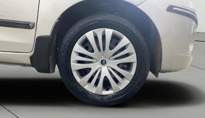 2014 Maruti Celerio VXI, CNG, Manual, 81,613 km, Right Front Wheel