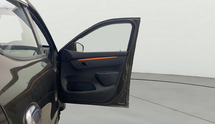 2017 Renault Kwid CLIMBER 1.0, Petrol, Manual, 39,554 km, RHS Front Door