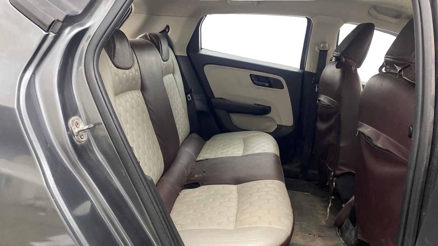 2021 Tata ALTROZ XM PLUS PETROL, Petrol, Manual, 80,526 km, Right Side Rear Door Cabin