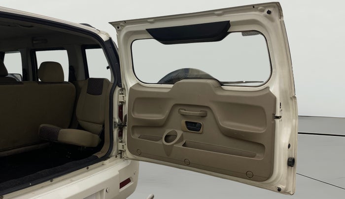 2017 Mahindra TUV300 T8 AMT, Diesel, Automatic, 55,159 km, Boot Door Open