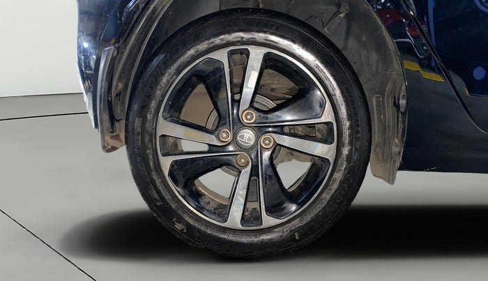 2022 Tata ALTROZ XZA PLUS DARK EDTION, Petrol, Automatic, 24,279 km, Right Rear Wheel