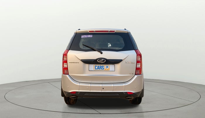 2017 Mahindra XUV500 W6, Diesel, Manual, 1,18,431 km, Back/Rear