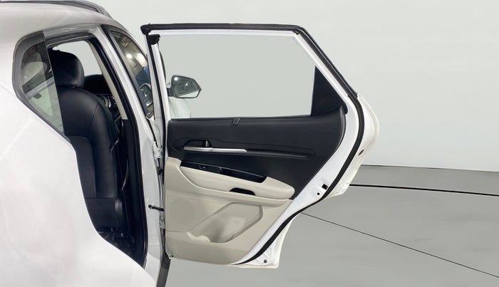 2025 KIA SONET HTK PLUS 1.2 PETROL MT, Petrol, Manual, 1,804 km, RHS Rear Door