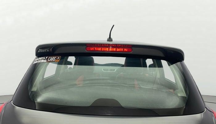2016 Maruti Swift VXI O, Petrol, Manual, 52,601 km, Rear Windshield