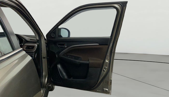 2023 Maruti BREZZA ZXI SMART HYBRID , Petrol, Manual, 39,187 km, RHS Front Door