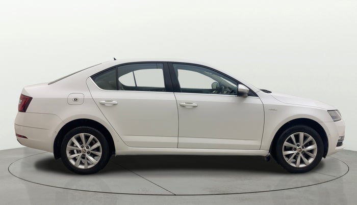 2017 Skoda Octavia 2.0 TDI L&K AT, Diesel, Automatic, 69,518 km, Right Side View