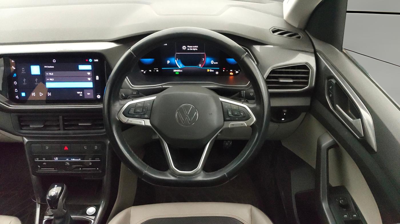 2022 Volkswagen TAIGUN TOPLINE 1.0 TSI AT, Petrol, Automatic, 28,405 km, Steering Wheel Close Up