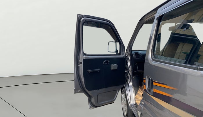 2022 Maruti Eeco 5 STR AC CNG (O), CNG, Manual, 27,733 km, LHS Front Door