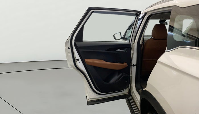 2022 MG HECTOR PLUS SHARP 1.5 PETROL TURBO CVT 6-STR, Petrol, Automatic, 18,482 km, LHS Rear Door