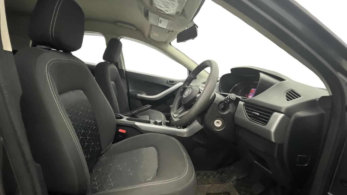 2020 Tata NEXON XM PETROL, Petrol, Manual, 54,343 km, Right Side Front Door Cabin