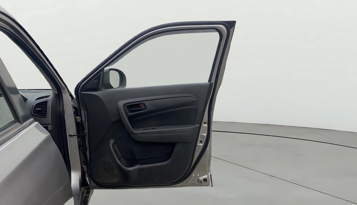 2016 Maruti Vitara Brezza VDI (O), Diesel, Manual, 97,573 km, RHS Front Door