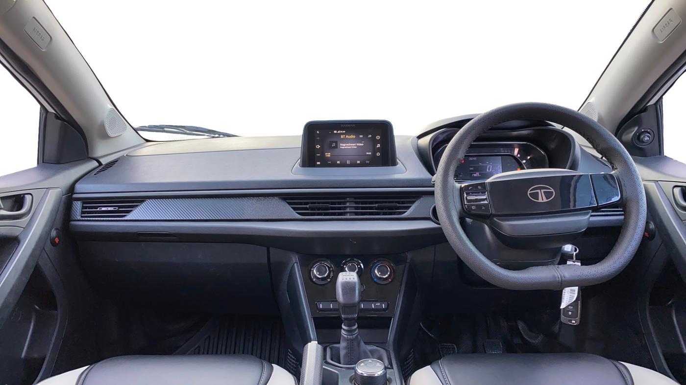 2025 Tata NEXON Smart + 1.5, Diesel, Manual, 17,789 km, Dashboard