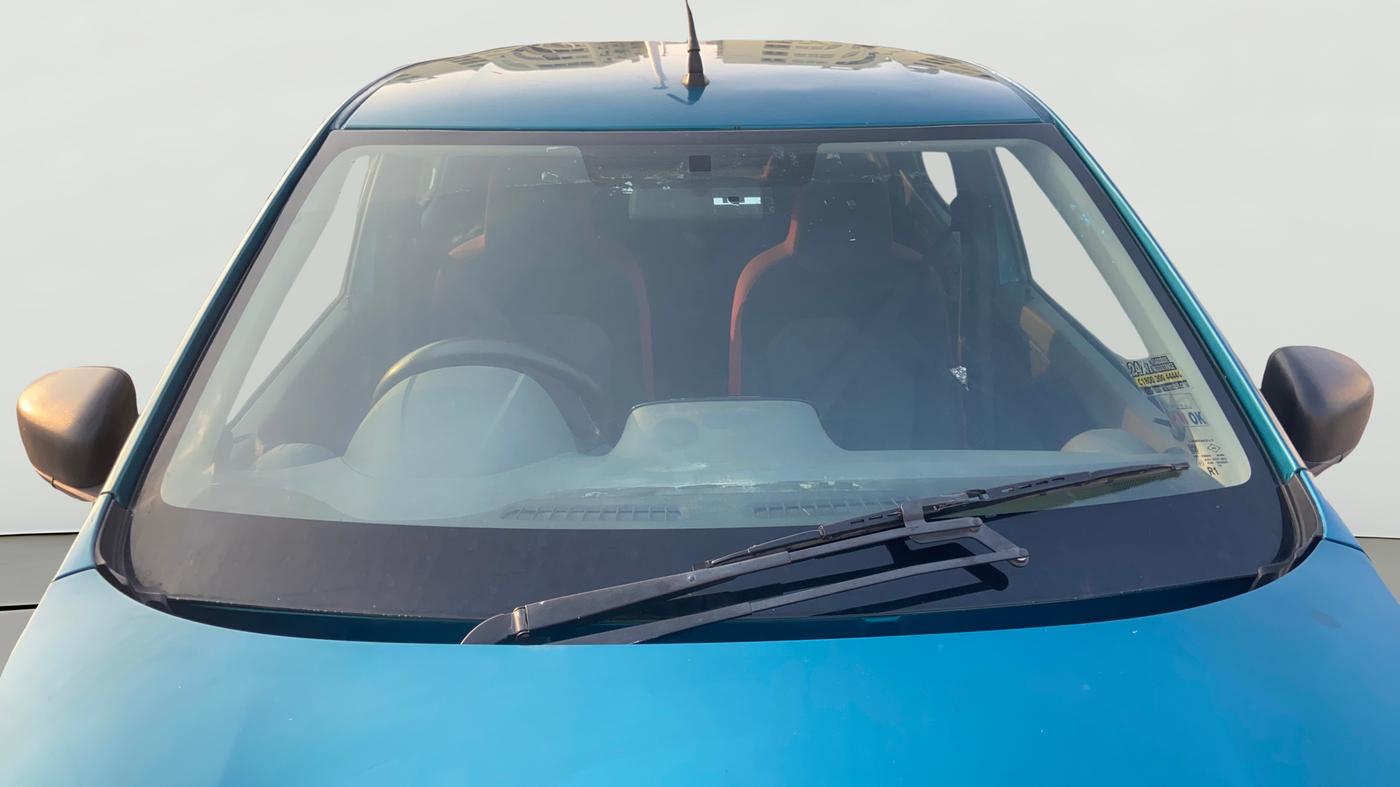 2020 Renault Kwid RXT 0.8, Petrol, Manual, 52,081 km, Front Windshield