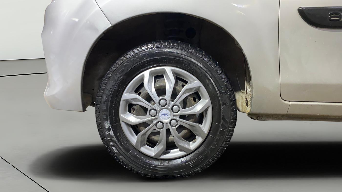 2018 Maruti Alto 800 LXI, Petrol, Manual, 43,279 km, Left Front Wheel