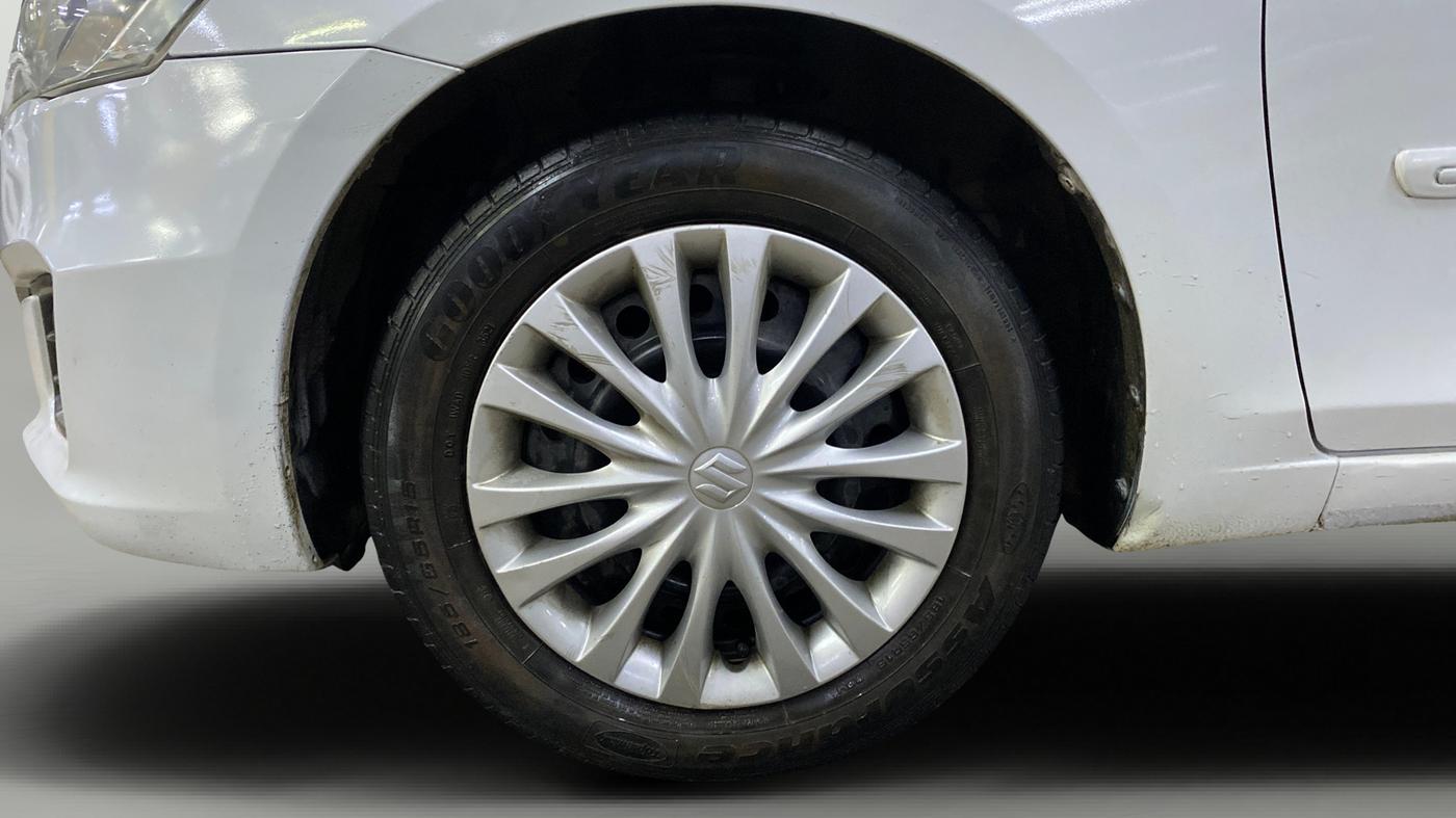 2016 Maruti Ciaz VDI+ SHVS, Diesel, Manual, 1,02,110 km, Left Front Wheel