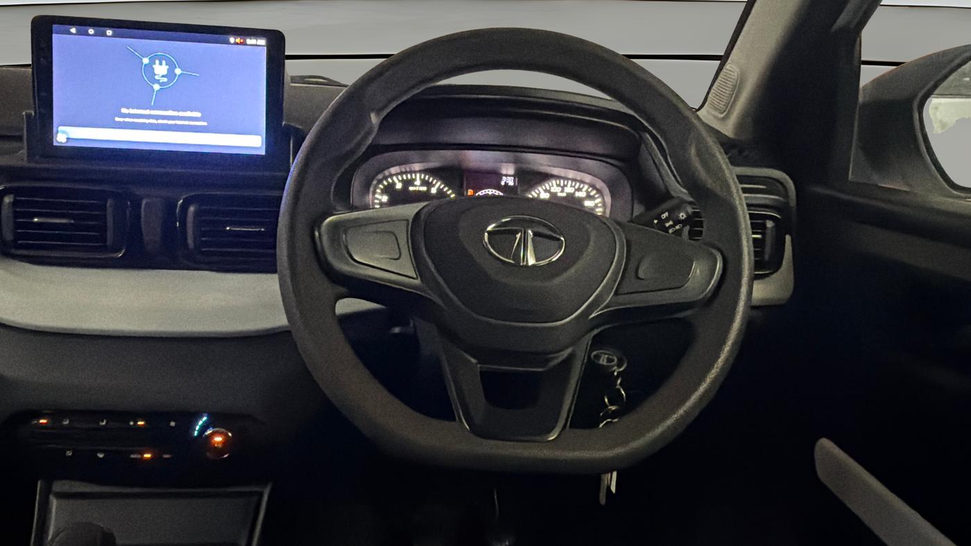2023 Tata PUNCH PURE MT, Petrol, Manual, 37,653 km, Steering Wheel Close Up