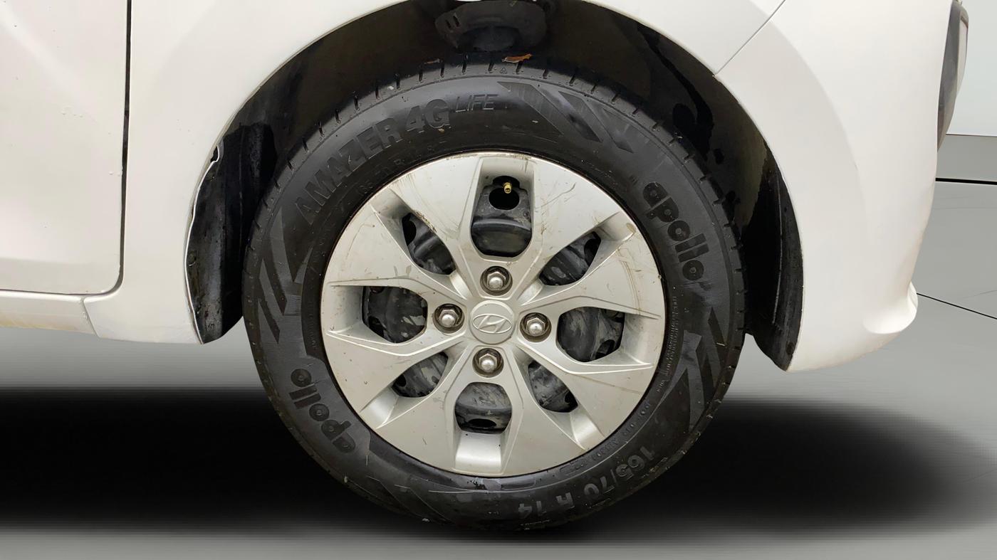 2018 Hyundai NEW SANTRO ASTA MT, CNG, Manual, 77,658 km, Right Front Wheel