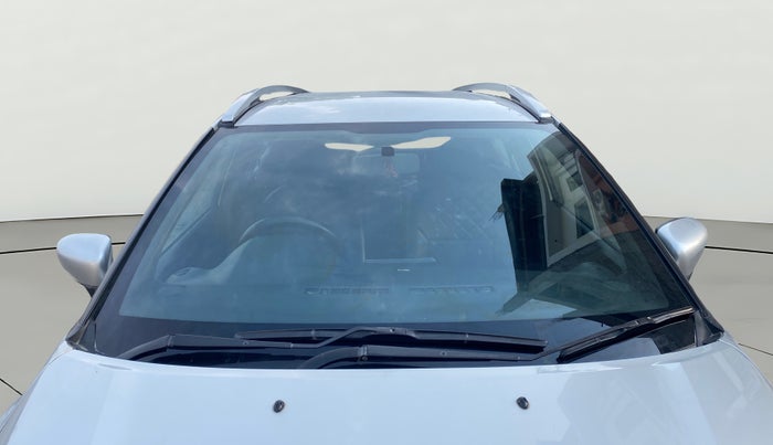 2019 Nissan Kicks XV 1.5, Petrol, Manual, 44,890 km, Front Windshield