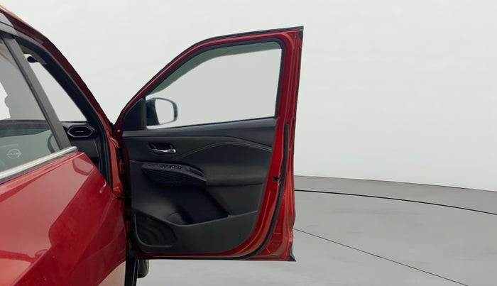 2025 Nissan MAGNITE Acenta B4D 1.0 Petrol MT, Petrol, Manual, 15,080 km, RHS Front Door