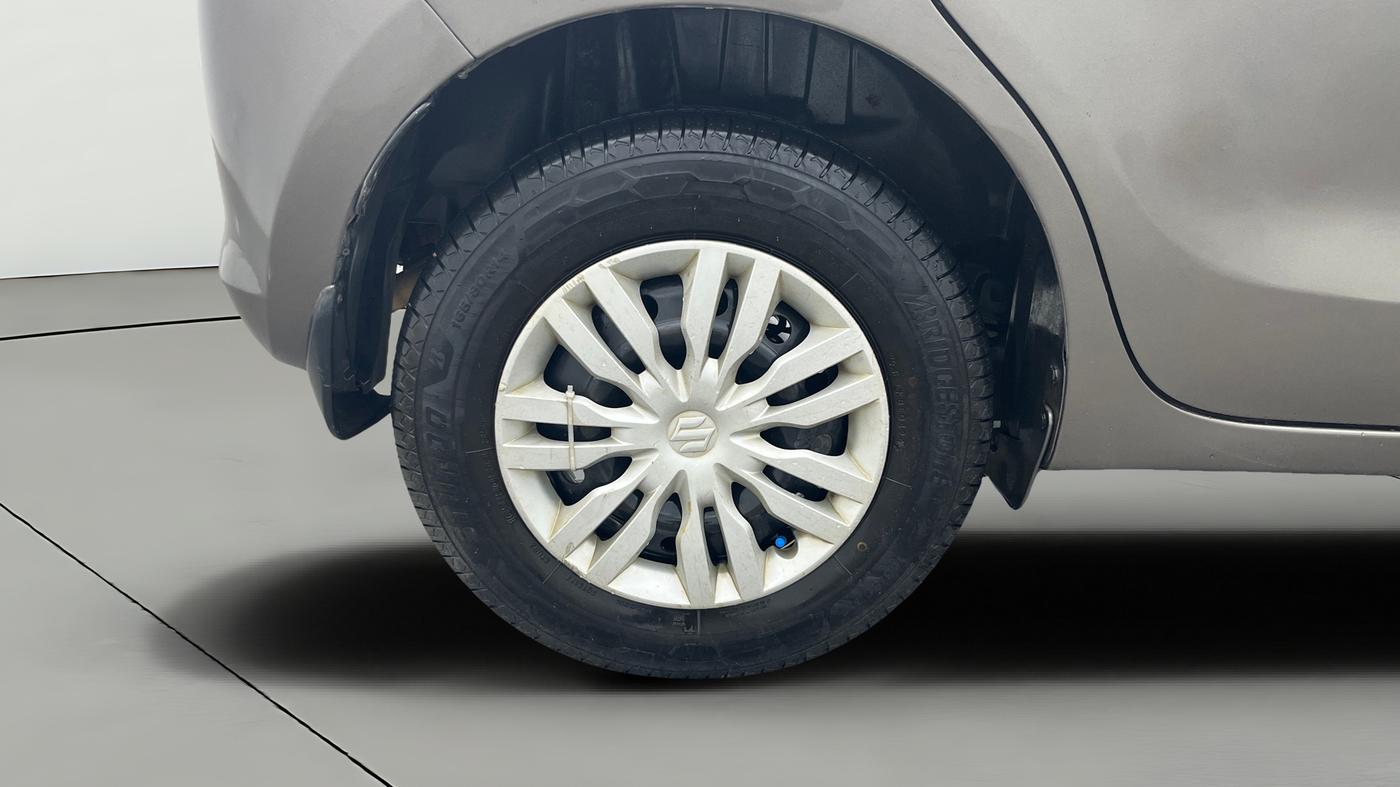 2018 Maruti Swift VXI AMT, Petrol, Automatic, 74,347 km, Right Rear Wheel