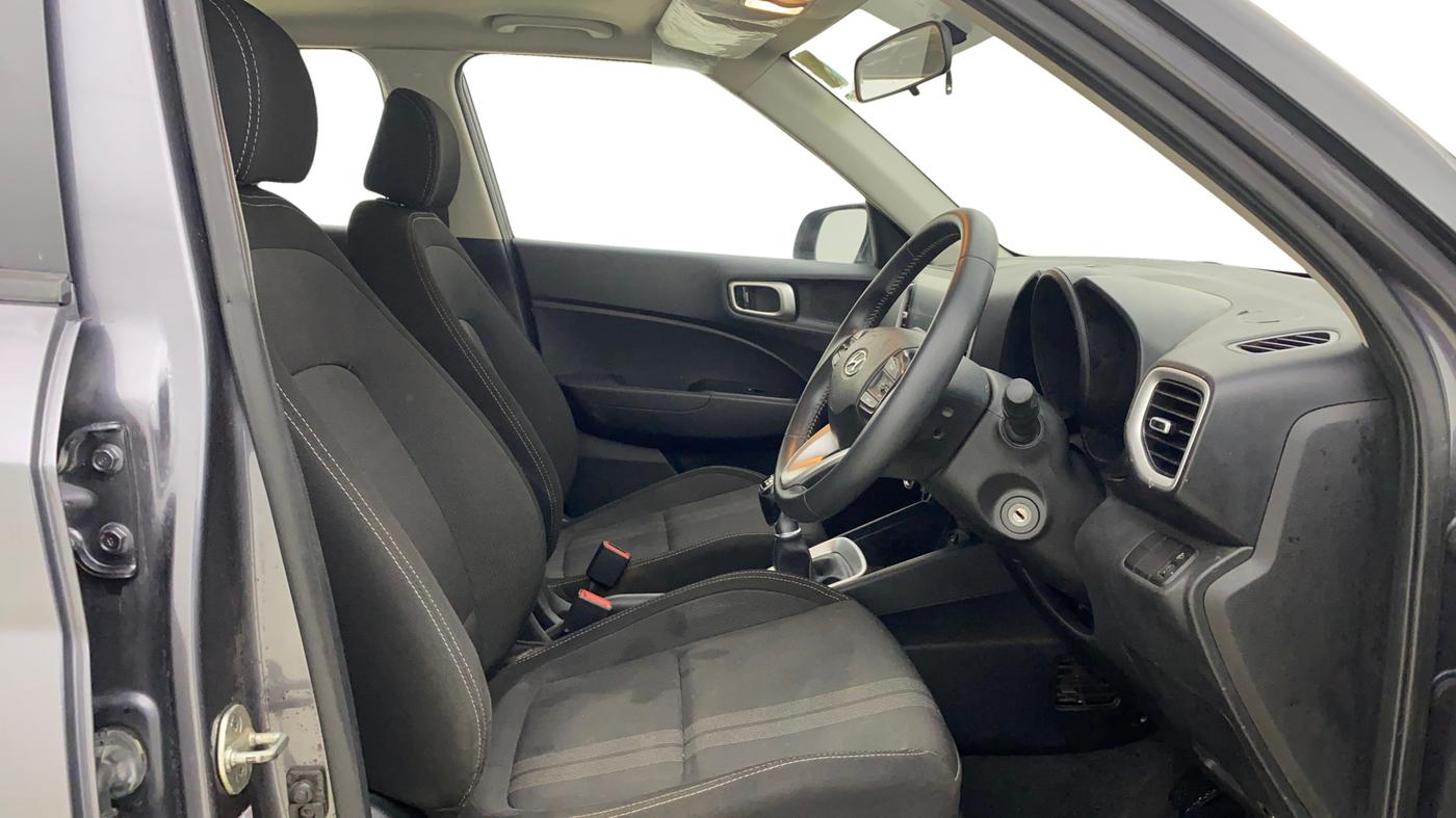 2019 Hyundai VENUE SX 1.4 CRDI, Diesel, Manual, 45,287 km, Right Side Front Door Cabin