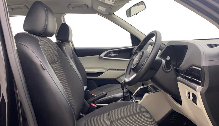 2022 KIA CARENS PRESTIGE PLUS 1.5 DIESEL 7 STR, Diesel, Manual, 21,470 km, Right Side Front Door Cabin