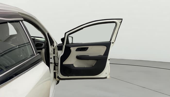 2023 Tata ALTROZ XE CNG, CNG, Manual, 29,457 km, RHS Front Door