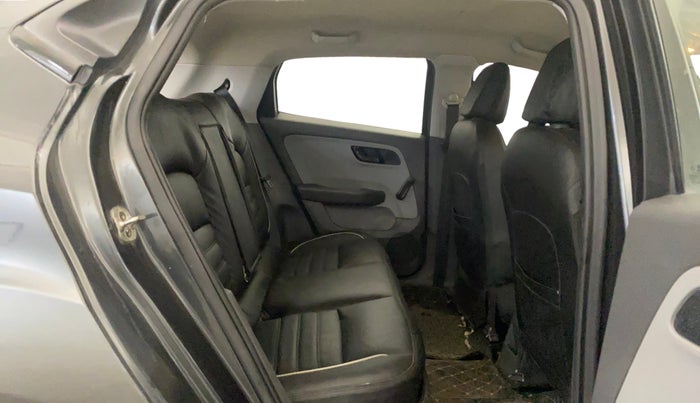 2020 Tata ALTROZ XE PETROL, Petrol, Manual, 31,679 km, Right Side Rear Door Cabin