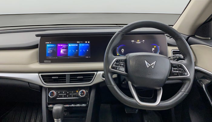 2022 Mahindra XUV700 AX 7 LUXURY D AT 7 STR, Diesel, Automatic, 43,313 km, Steering Wheel Close Up