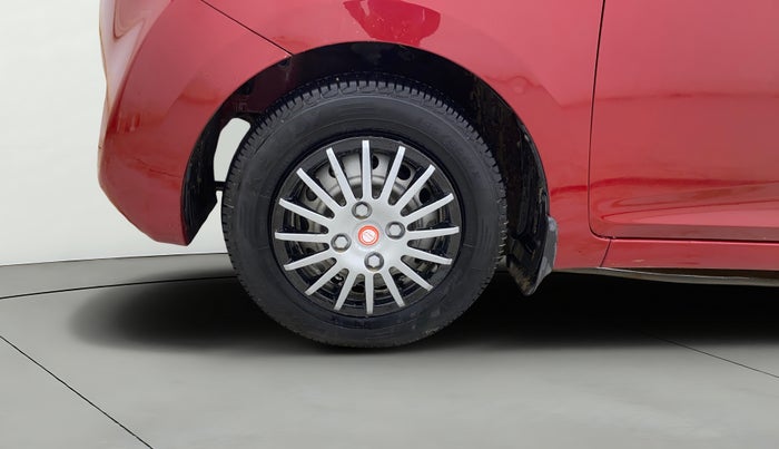 2016 Hyundai Eon ERA +, Petrol, Manual, 27,888 km, Left Front Wheel